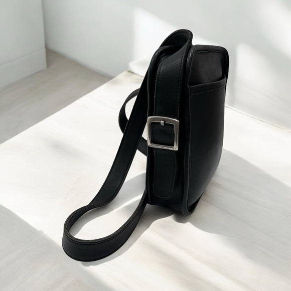 Coach Vintage 9817 Camera Crossbody Handbag Purse , Black, 1990s Made In USA - Picture 9 of 13